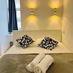 Apartamento's Sarkar Alloggio in famiglia