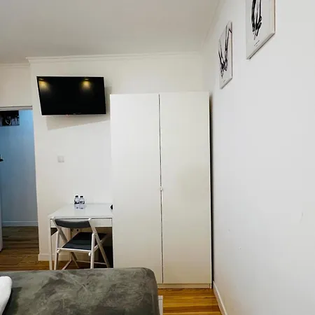 Apartamento's Sarkar * リスボン