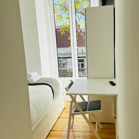 Apartamento's Sarkar * リスボン