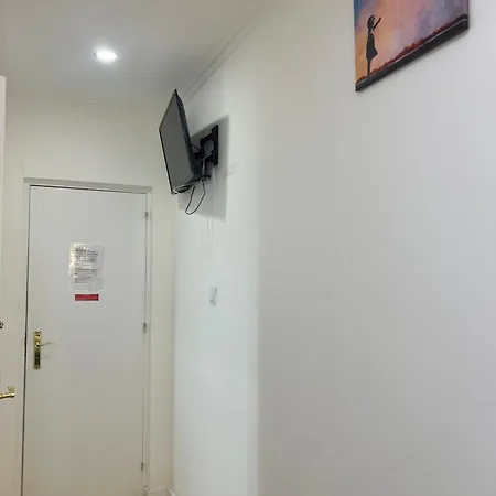 Apartamento's Sarkar * リスボン