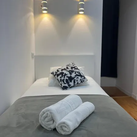 Apartamento's Sarkar * リスボン