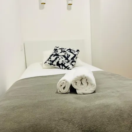 Rum i privatbostad Apartamento's Sarkar
